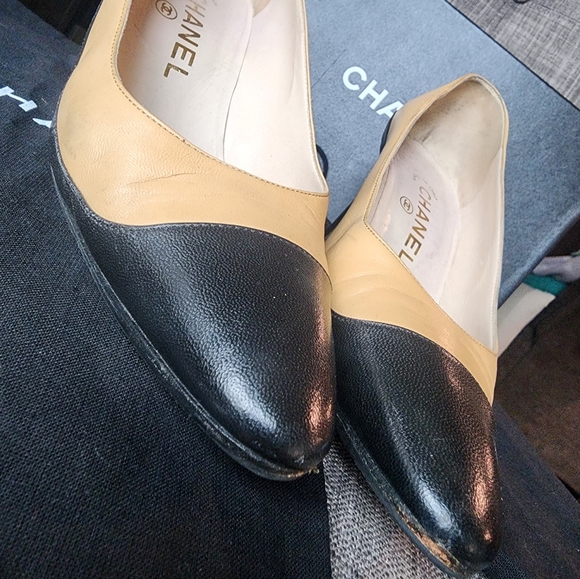 Authentic CHANEL Black and Tan Heels - Picture 10 of 15
